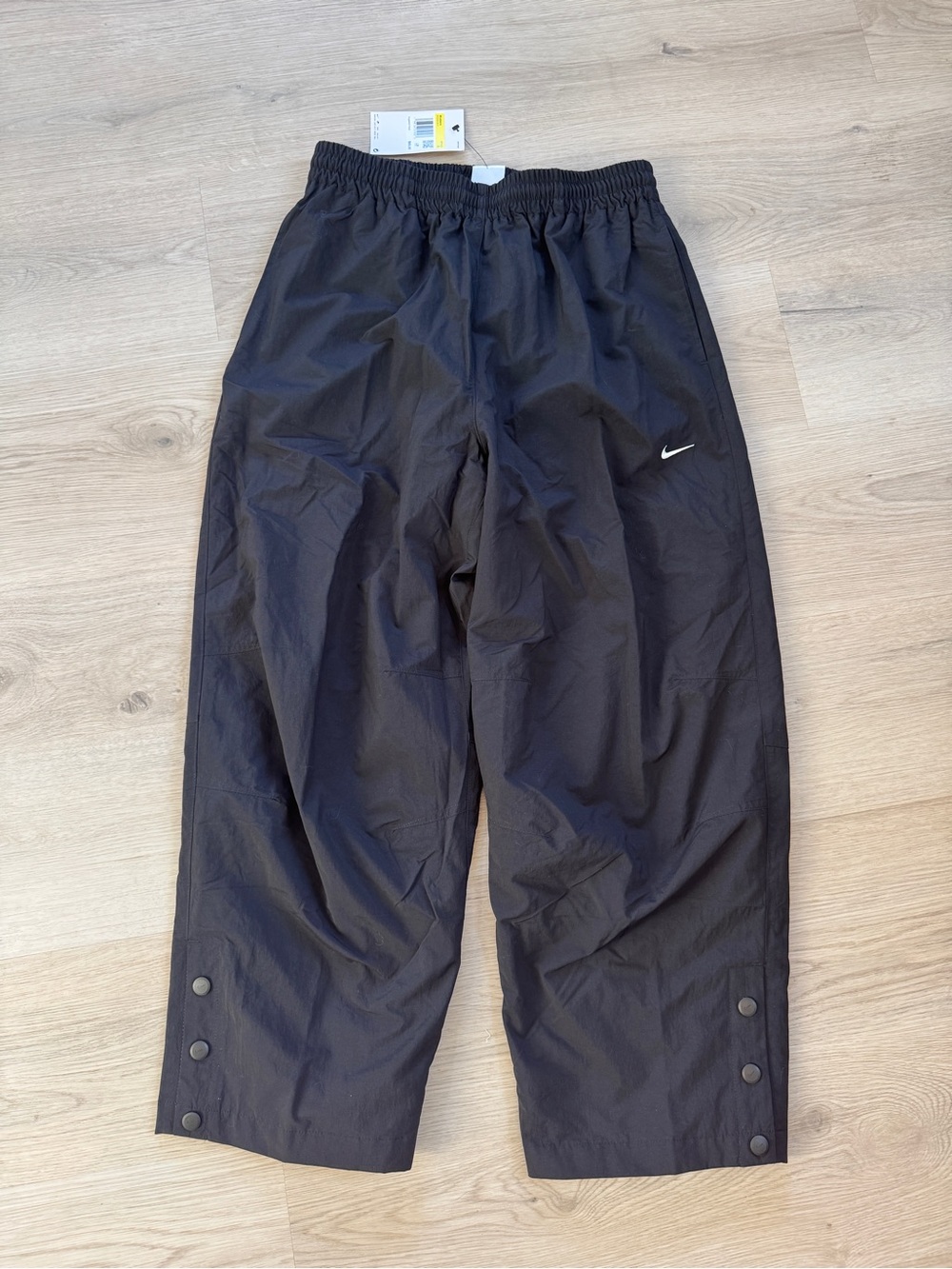 Cool Baggy Casual Nike Wide Leg Parachute Pants with Buttons in Black